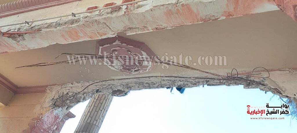 جانب من سوء حالة البوابة  