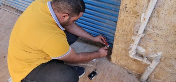 حملة تضبط 5 أطنان لحم مفروم وهياكل دواجن فاسدة بدسوق - صور 